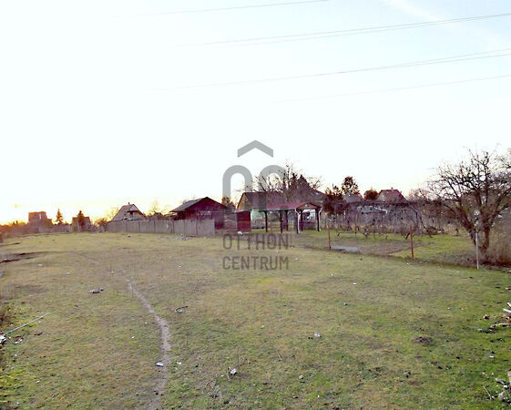 Eladó földterület Tata, Újhegy