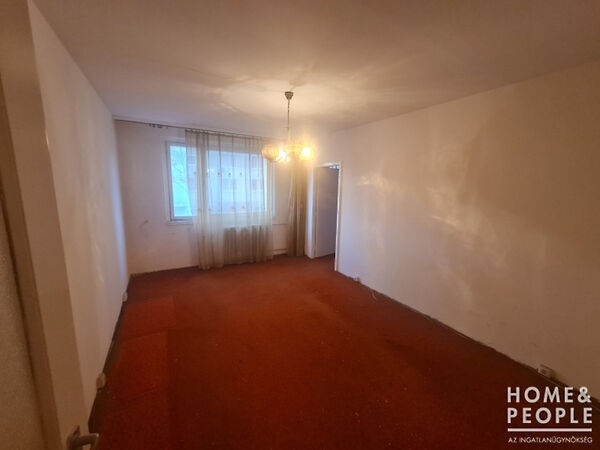 Eladó lakás Szeged, Makkosház