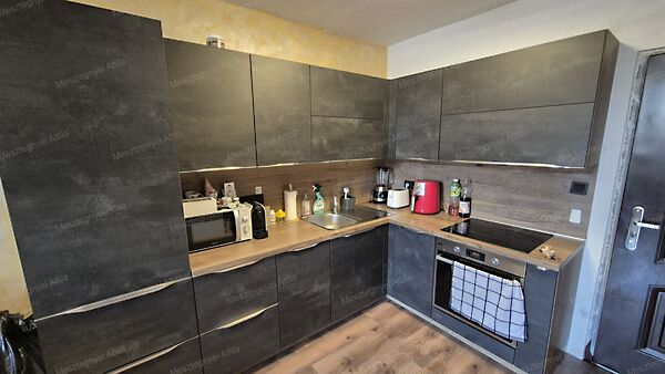 Eladó lakás Sopron, Belváros