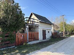 Eladó földterület Szabadbattyán