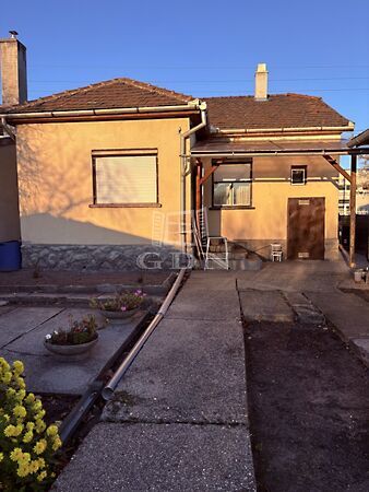 Eladó ház Esztergom