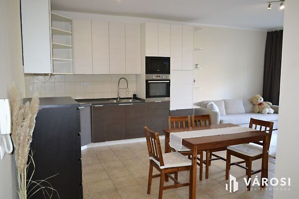 Eladó lakás Herend