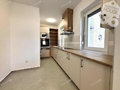 Eladó lakás Kecskemét