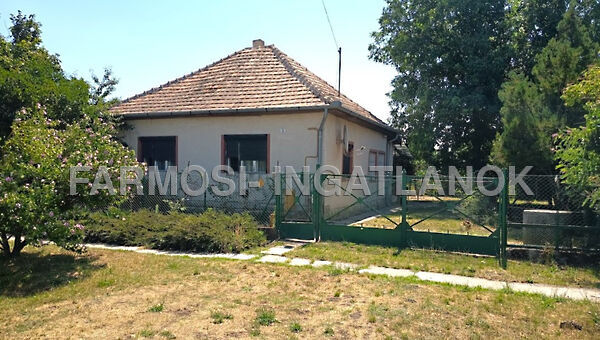 Eladó ház Mezőszemere