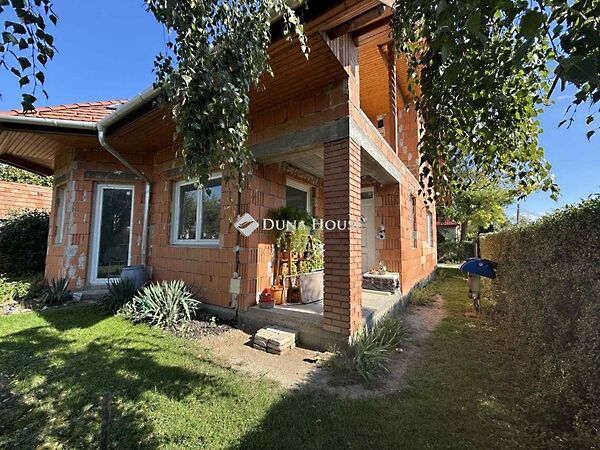 Eladó ház Halászi