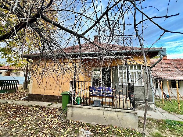 Eladó ház Jászkisér