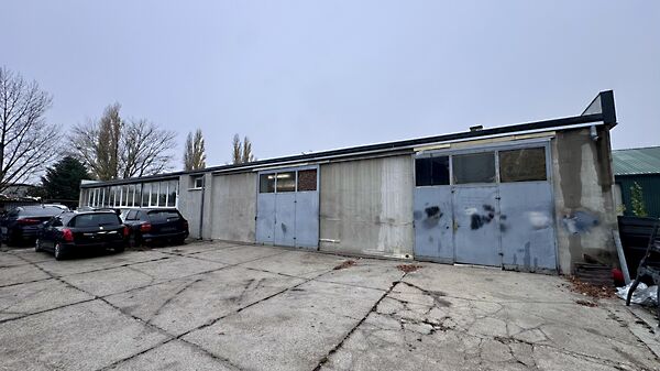 Kiadó ipari Székesfehérvár, Váralja