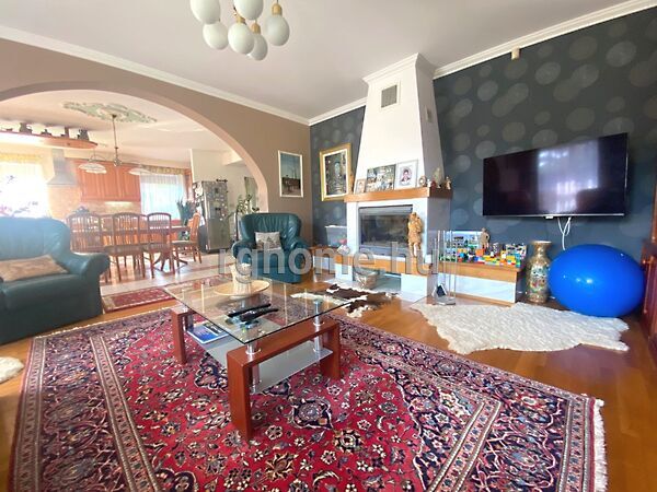 Eladó ház Vác, Deákvár