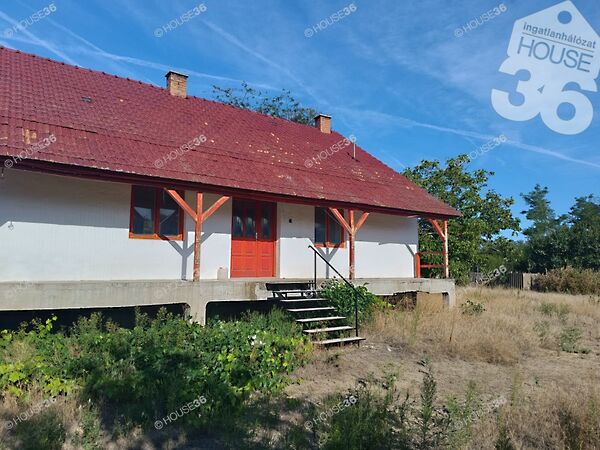 Eladó ház Bugac