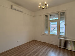 Eladó lakás Debrecen