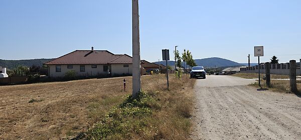 Eladó földterület Márkó