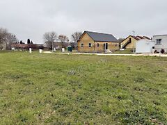 Eladó földterület Bokod