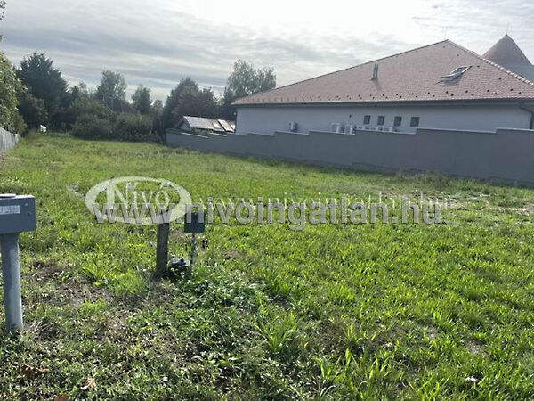 Eladó földterület Székesfehérvár