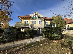 Eladó lakás Üröm