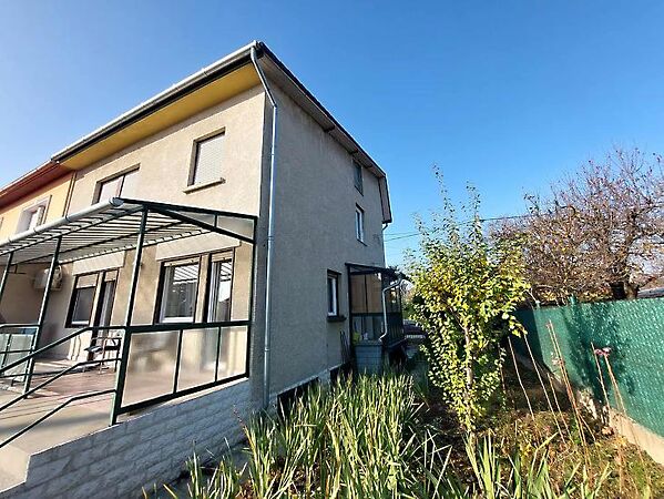 Eladó ház Budapest, XV. kerület