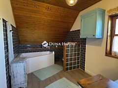 Eladó ház Leányfalu