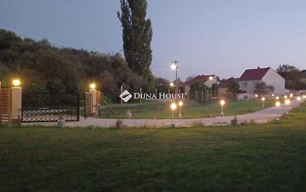 Eladó földterület Nagysáp