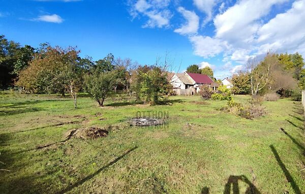 Eladó földterület Sárosd