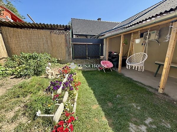 Eladó ház Annavölgy