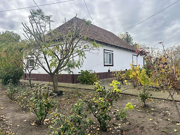 Eladó ház Mátételke