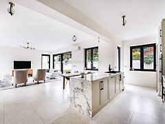 Eladó ház Leányfalu