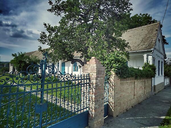 Eladó ház Véménd