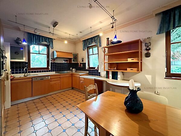 Eladó ház Budapest, II. kerület, Máriaremete