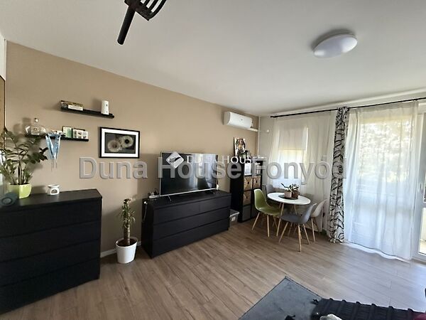 Eladó lakás Pétfürdő