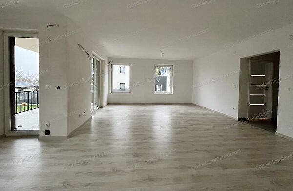 Eladó üzleti Gödöllő