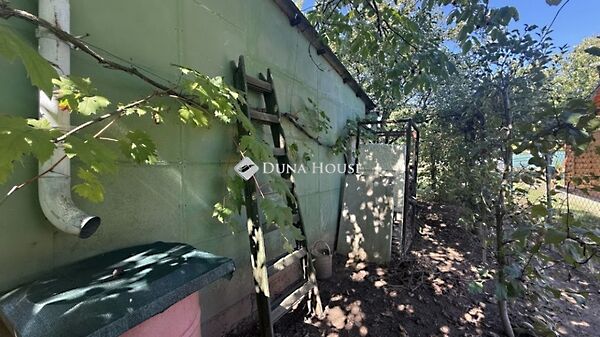 Eladó földterület Sé