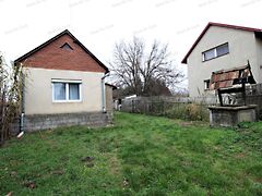 Eladó földterület Tét