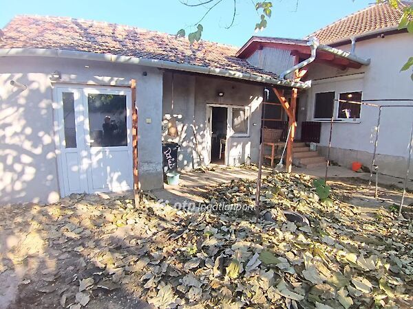 Eladó ház Fegyvernek