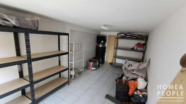 Eladó garázs Szeged