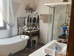 Eladó ház Helvécia