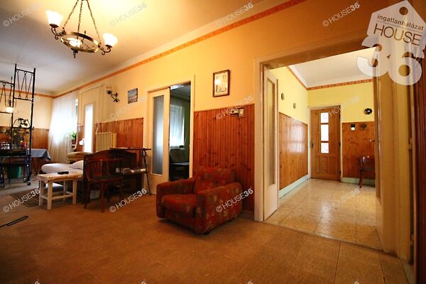 Eladó ház Akasztó