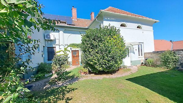 Eladó lakás Veszprém