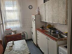 Eladó lakás Oroszlány