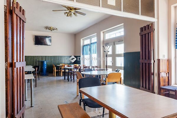 Eladó üzleti Pilisszentkereszt