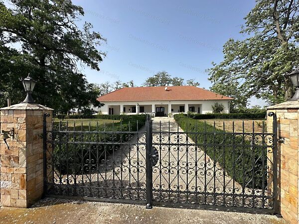 Eladó ház Tiszakécske