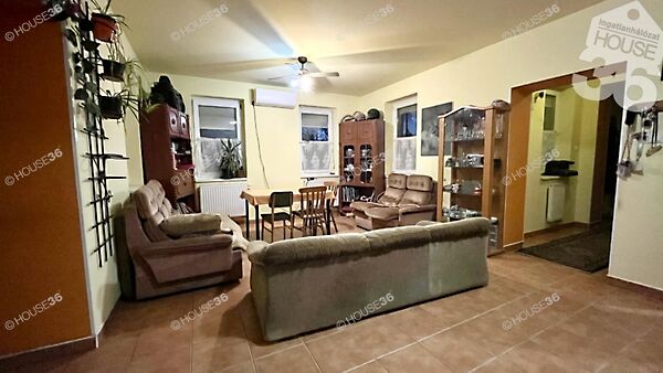 Eladó ház Lakitelek