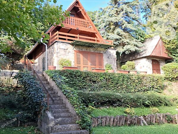 Eladó ház Leányfalu