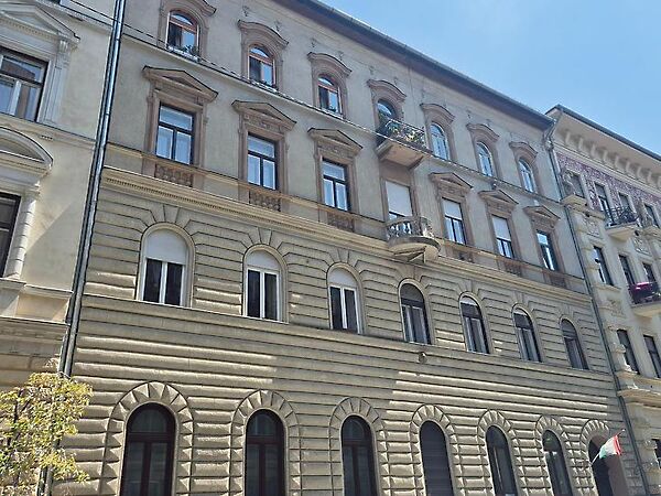 Eladó lakás Budapest, VI. kerület