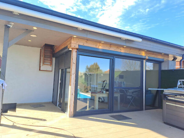 Eladó ház Újhartyán