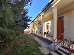 Eladó ház Újpetre