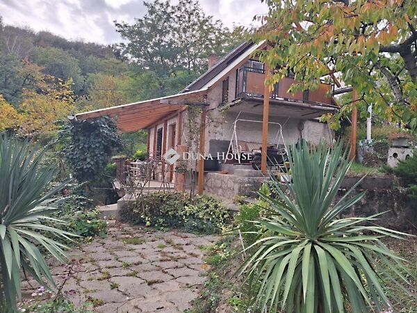 Eladó nyaraló Neszmély