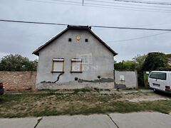 Eladó ház Nagybaracska
