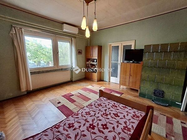 Eladó ház Budapest, XV. kerület