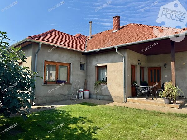 Eladó ház Lakitelek