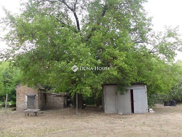 Eladó ház Dunaalmás