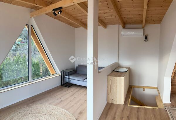 Eladó nyaraló Zebegény